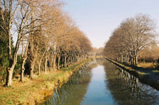 Homps am Canal du Midi entdecken: Ferienwohnungen im Languedoc-Roussillon