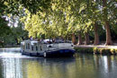 Descubrimiento de Homps dans l'Aude au bord du canal du midi en Languedoc-Roussillon