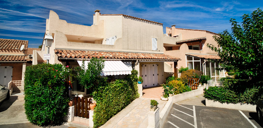 Le Crystal residence : Holiday rental in residence at Cap d'Agde in Languedoc Roussillon