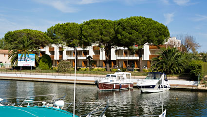 Location de résidence de vacances Carré Marine Cannes Mandelieu - La Napoule Côte d'Azur