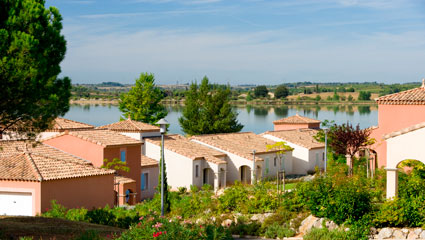 Location de résidence de vacances Port Minervois et Les Hauts du lac Homps Languedoc-Roussillon